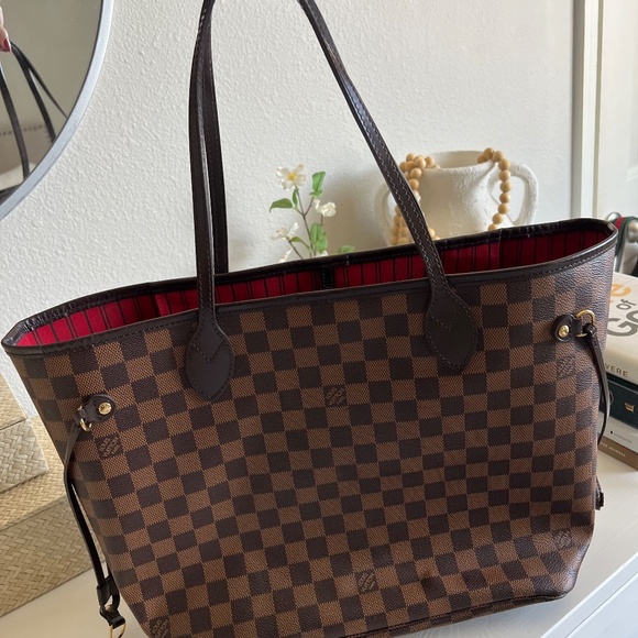 Louis Vuitton Damier Ebene Neverfull MM - Picture 3 of 8